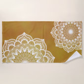 Witte Mandala op Gouden Achtergrond Strandlaken (Voorkant)