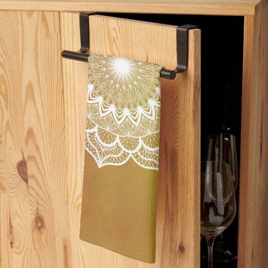 Witte Mandala op Gouden Achtergrond Theedoek (Derde Gevouwen)