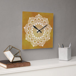 Witte Mandala op Gouden Achtergrond Vierkante Klok