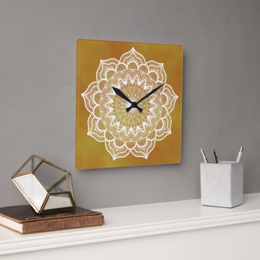 Witte Mandala op Gouden Achtergrond Vierkante Klok (Kantoor)