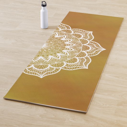 Witte Mandala op Gouden Achtergrond Yogamat (In situ)