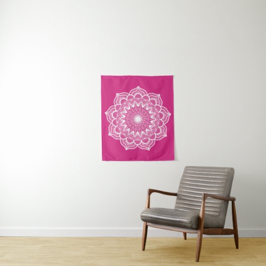 Witte Mandala op Roze Achtergrond Klein Wandkleed (In situ)