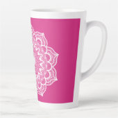 Witte Mandala op Roze Achtergrond Latte Mok (Rechts)