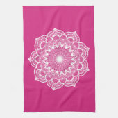 Witte Mandala op Roze Achtergrond Theedoek (Verticaal)