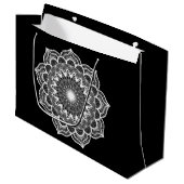 Witte Mandala op Zwarte Achtergrond Groot Cadeauzakje (Voorkant Gekanteld)