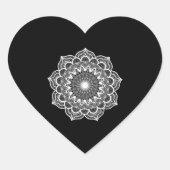 Witte mandala op zwarte achtergrond hart sticker (Voorkant)