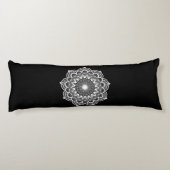 Witte Mandala op Zwarte Achtergrond Lichaamskussen (Achterkant)