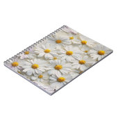 Witte margrieten over noodlijdend papier notitieboek (Linkerzijde)