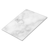 Witte Marmer Gepersonaliseerd Manuscript Monogram Notitieblok (Schuin)