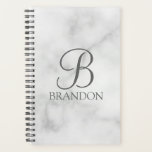 Witte Marmer Gepersonaliseerd Manuscript Monogram  Planner<br><div class="desc">De gepersonaliseerde eigenschappen van het Monogram en van de Gift van de Naam personaliseerde monogram in de grijze klassieke stijl van de manuscriptdoopvont en naam in de grijze klassieke serif doopvontstijl op witte marmer achtergrond. Perfect als vakantiecadeau,  vaderdag cadeau voor vader en cadeau voor speciale gelegenheden.</div>
