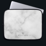 Witte marmer met gepersonaliseerd monogram en naam laptop sleeve<br><div class="desc">White Marble with Personalized Monogram and Name Giftfeaturing monogram and name in Grey modern sans serif font style on white marble background.</div>