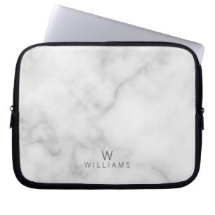 Witte marmer met gepersonaliseerd monogram en naam laptop sleeve