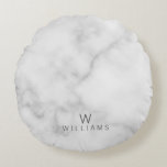 Witte marmer met gepersonaliseerd monogram en naam rond kussen<br><div class="desc">White Marble with Personalized Monogram and Name Giftfeaturing monogram and name in Grey modern sans serif font style on white marble background.

Ideaal als cadeau voor huisverwarming,  huwelijkscadeau,  feestcadeau,  cadeau voor gezinshereniging en cadeau voor speciale gelegenheden.</div>