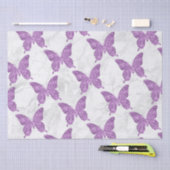 Witte marmeren en paarse glinsterende vlinders tissuepapier (Craft)