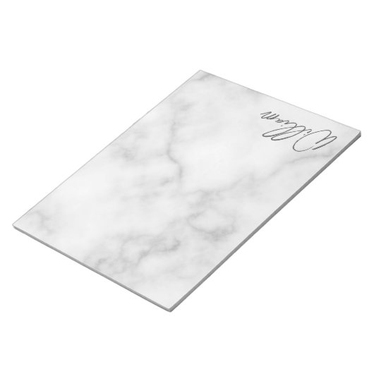 Witte Marmeren Moderne Script Persoonlijke Naam Notitieblok (Schuin)