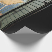 Witte metalen armstoel naast hek 's ochtends cadeaupapier (Hoek)