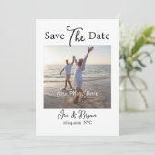 Witte minimalistische moderne bruiloft save the da date (Staand voorkant)