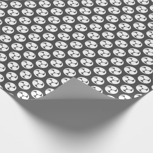 Witte mitsudomoe patroon traditionele japans cadeaupapier (Hoek)