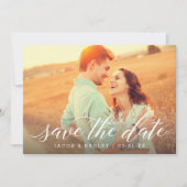 Witte moderne kalligrafie trouwfoto save the date (Voorkant)