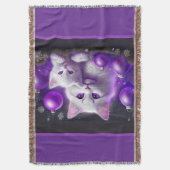 Witte moederkat en kitten Paarse kerstscène Deken (Voorkant Verticaal)