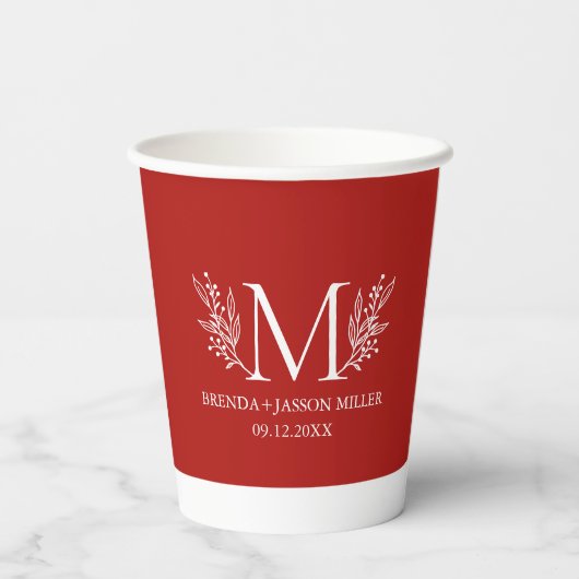 Witte monogram botanische bloem op bordeaux rood papieren bekers (Achterkant)