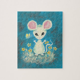 Witte muis met gele bloemen en vlinder. legpuzzel