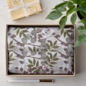 Witte munten bloemen rode bessen groene bladeren tissuepapier (Geschenk)