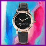 Witte Naam Stijlvolle Glam Roos Gouden Zwarte Band Horloge<br><div class="desc">Dit stijlvolle glam rozen polshorloge is versierd met een zwarte achtergrond, zwarte band en gepersonaliseerd met jouw naam. U kunt de naam eenvoudig wijzigen en desgewenst de witte verdeelstreepjes verwijderen. Wat een geweldig modern cadeau voor haar - een bruidsmeisje, bruidsmeisje, bruidsmeisje, afstuderen, moederdag, verjaardag, of een andere speciale gelegenheid. Alle...</div>