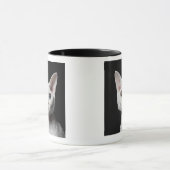 Witte, onbevlekte kat mok (Midden)