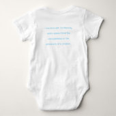 witte onesie blauwe logo herhaling   romper (Achterkant)