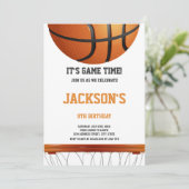 Witte & Oranje Basketbal Verjaardag Uitnodiging (Staand voorkant)