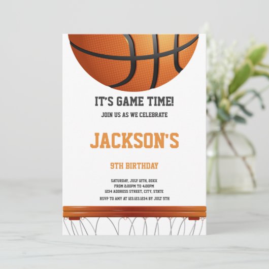 Witte & Oranje Basketbal Verjaardag Uitnodiging (Staand voorkant)