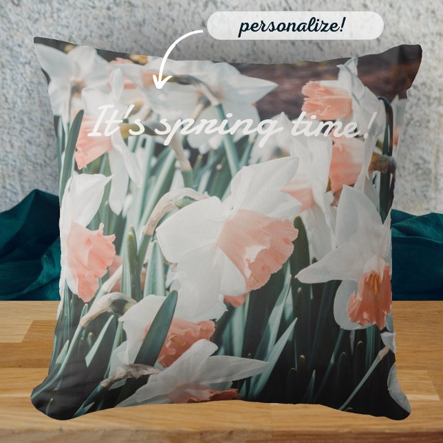 Witte Oranje Daffodils in de lentestuin Kussen (Creator heeft geüpload)