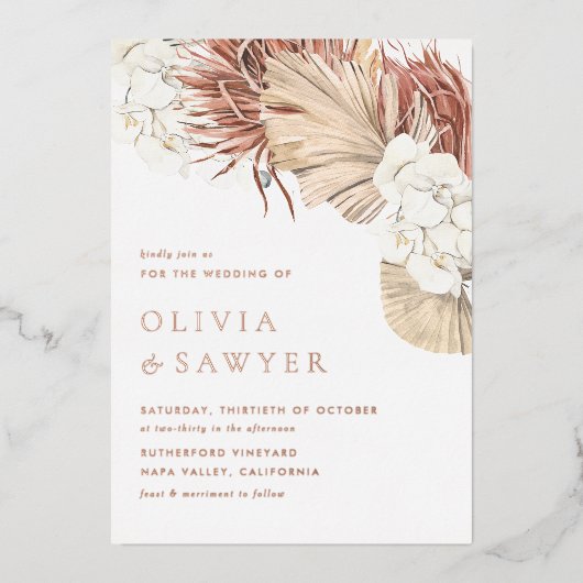 Witte orchideeën en gedroogde palmbladeren Boho br Folie Uitnodiging (Voorkant)