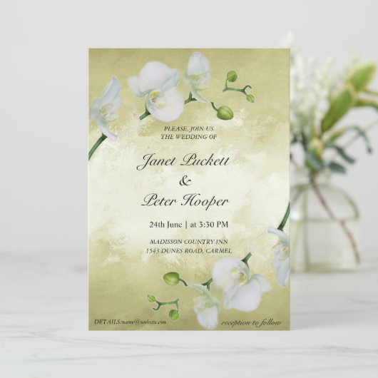 Witte orchideeën op gouden achtergrond bruiloft kaart (Staand voorkant)