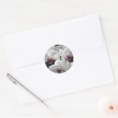 Witte orchideeën ronde sticker (Envelop)