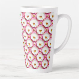 Witte orchideeënbloemen op roze achtergrond met go latte mok