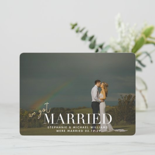 witte overlay we kregen getrouwd foto aankondiging (Staand voorkant)