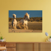 Witte paarden aan boord | Camargue, Frankrijk Canvas Afdruk (Insitu (Woonkamer))