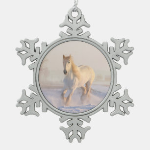 Witte paarden in de sneeuw tin sneeuwvlok ornament