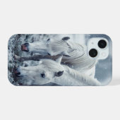 Witte paarden iPhone 15 case (Achterkant horizontaal)