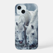 Witte paarden iPhone 15 case (Achterkant)