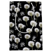 Witte paardenbloem pluis op zwart medium cadeauzakje (Voorkant)