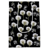 Witte paardenbloem pluis op zwart medium cadeauzakje (Achterkant)