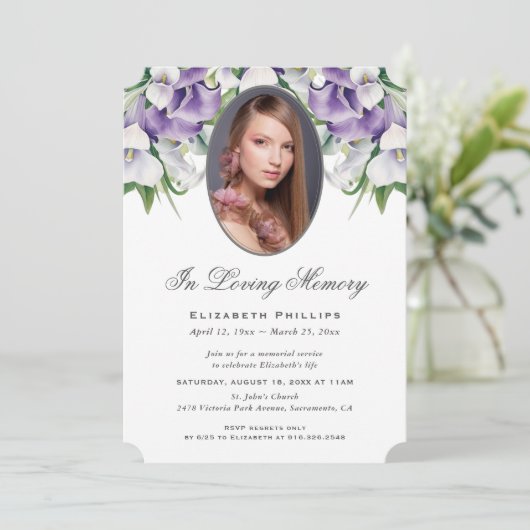 Witte Paarse Calla Lily foto begrafenismonument Kaart (Staand voorkant)