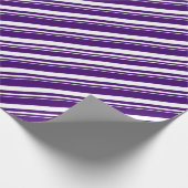 Witte Paarse Candy Cane Stripe Vakantie Cadeaupapier (Hoek)