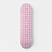 Witte paaseieren in roze persoonlijk skateboard (Voorkant)