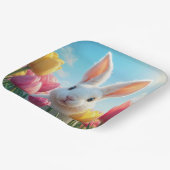 Witte paashaas in tulpen papieren bordje (Gebogen)