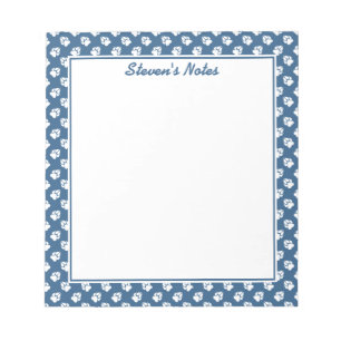 Witte pagina's op blauw met aangepaste tekst notitieblok