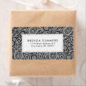 Witte Paisley Aangepaste Zwarte Achtergrond Etiket (Insitu)